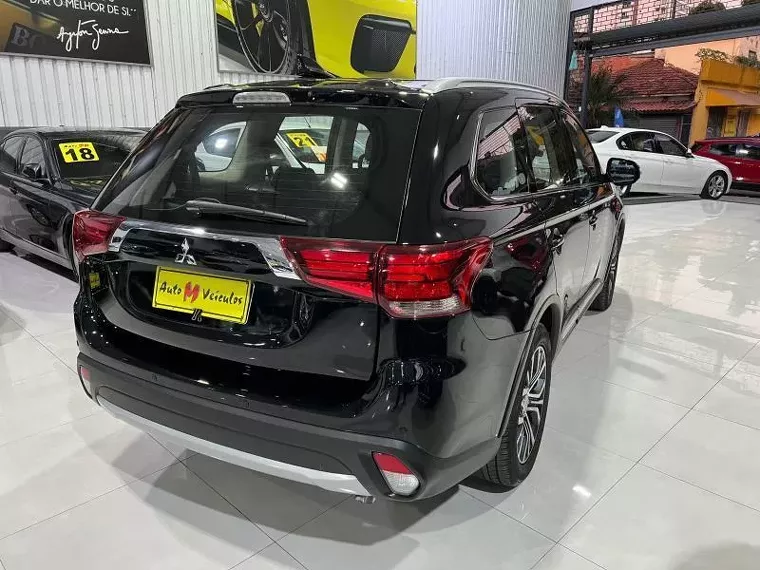 Mitsubishi Outlander Preto 4