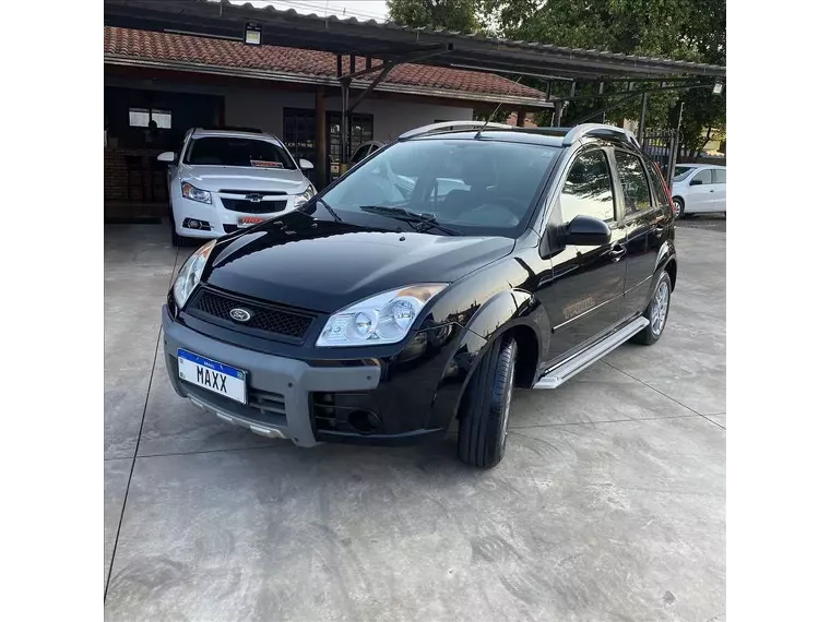 Ford Fiesta Preto 3