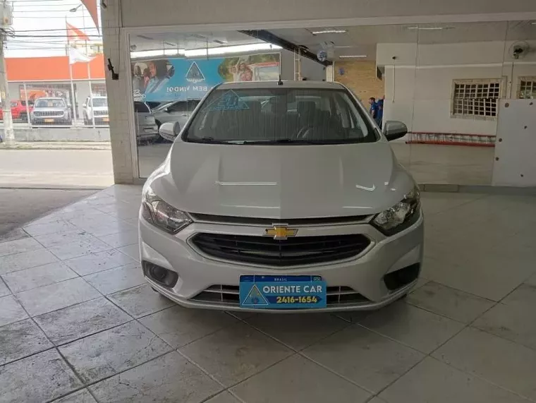 Chevrolet Onix Prata 7