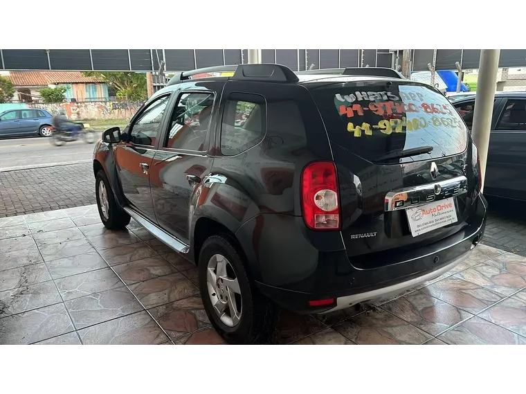 Renault Duster Preto 8