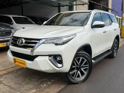 Toyota Hilux SW4