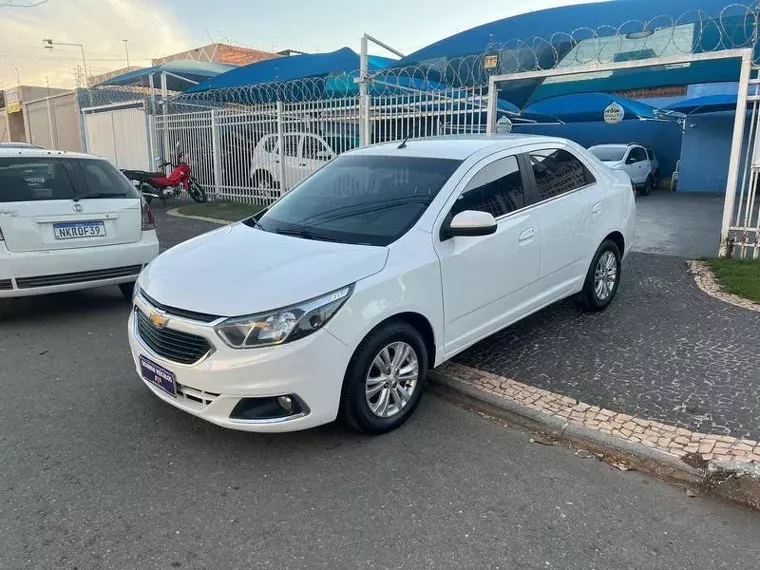 Chevrolet Cobalt Branco 9