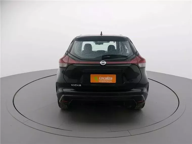 Nissan Kicks Preto 2