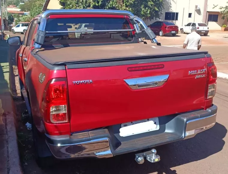 Toyota Hilux Vermelho 7