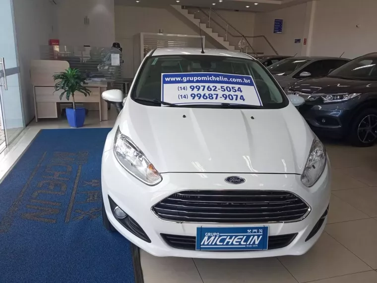 Ford Fiesta Branco 4