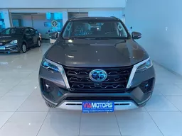 Toyota Hilux SW4