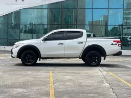 Mitsubishi L200 Triton