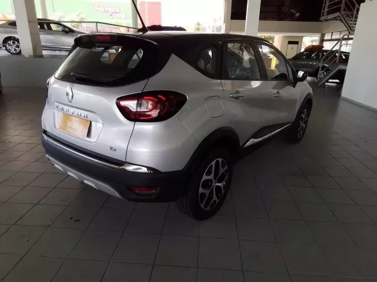 Renault Captur Prata 8