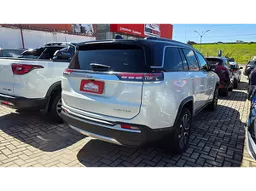 Jeep Commander
