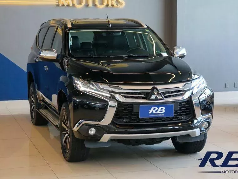 Mitsubishi Pajero Sport Preto 16