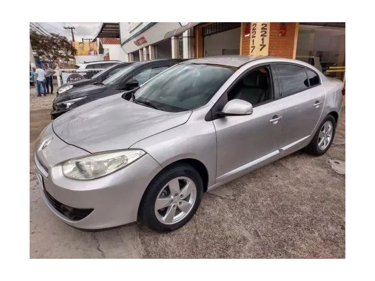 Renault Fluence Prata 1