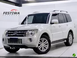 Mitsubishi Pajero Full