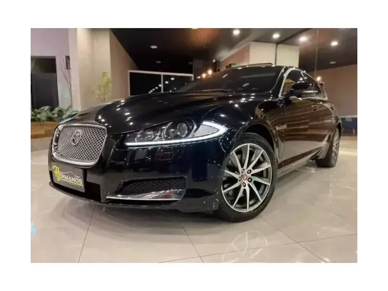 Jaguar XF Preto 7