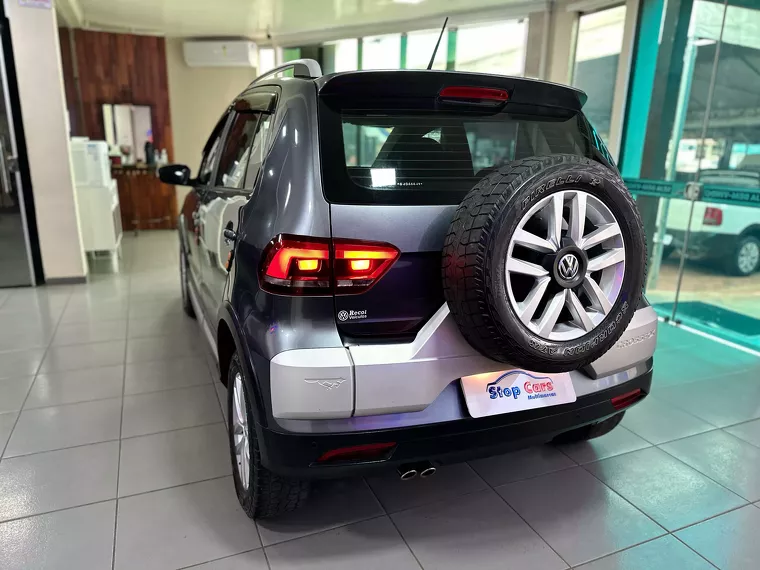 Volkswagen Crossfox Cinza 13