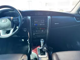 Toyota Hilux SW4