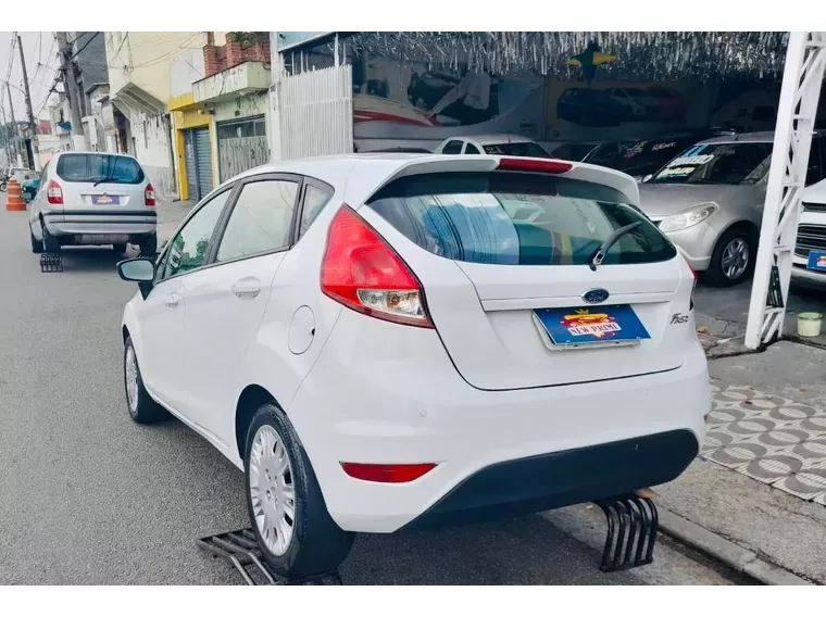 Ford Fiesta Branco 8