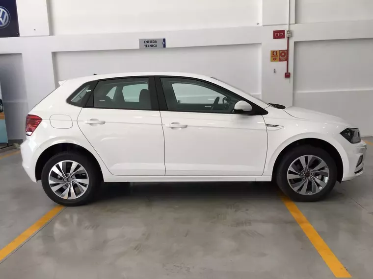 Volkswagen Polo Hatch Branco 6