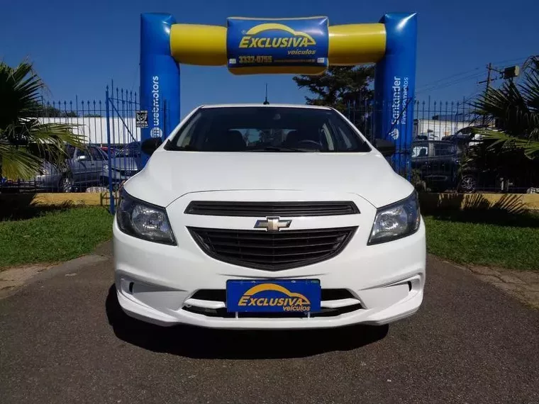 Chevrolet Onix Branco 13