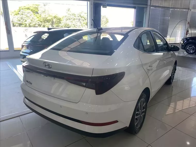 Hyundai HB20S Branco 11