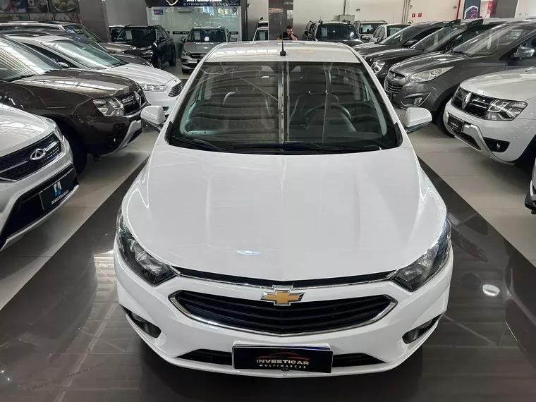 Chevrolet Prisma Branco 2