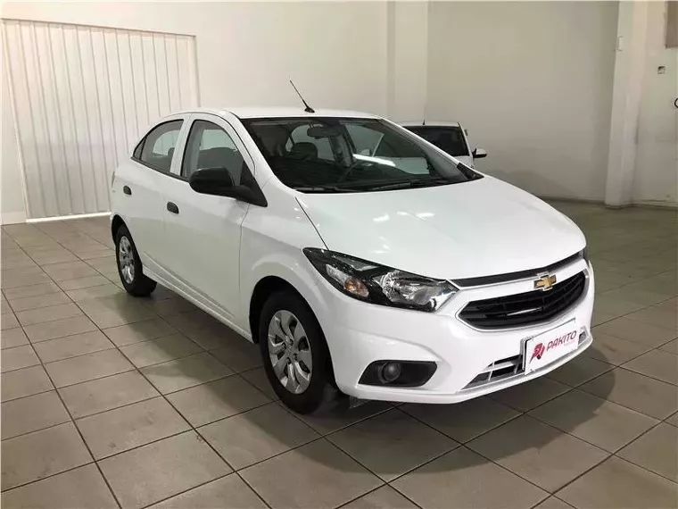 Chevrolet Onix Branco 1