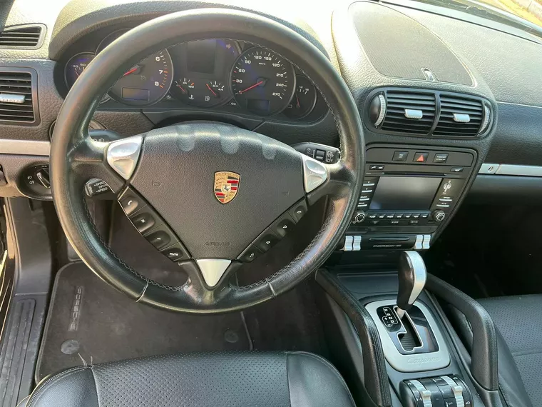 Porsche Cayenne Preto 16