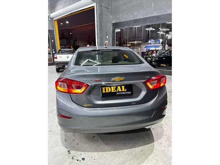 Chevrolet Cruze Cinza 3