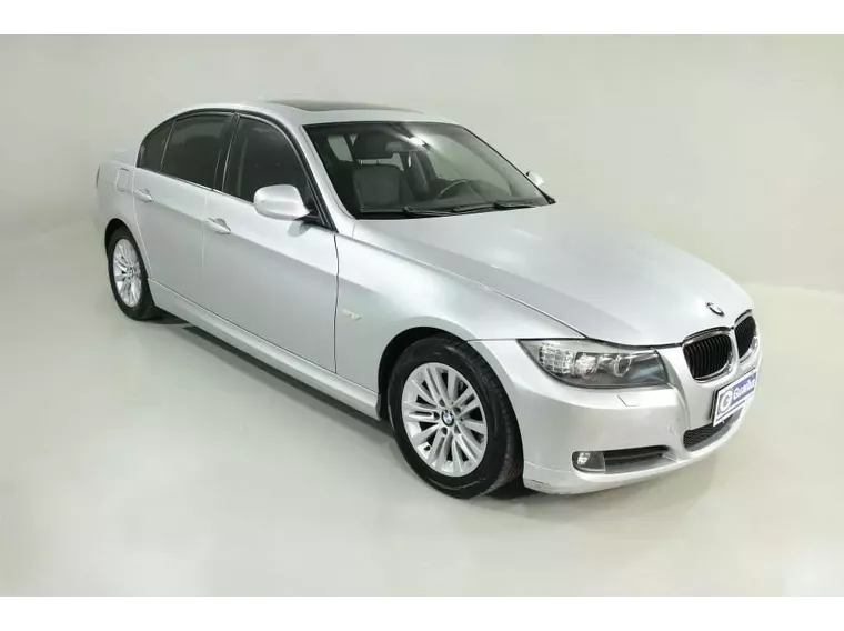 BMW 320i Prata 4