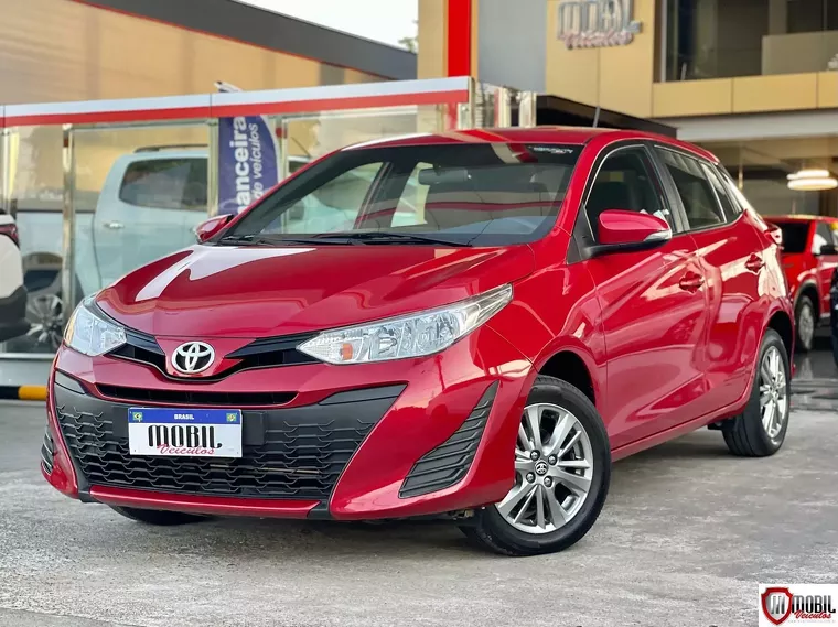 Toyota Yaris Vermelho 1