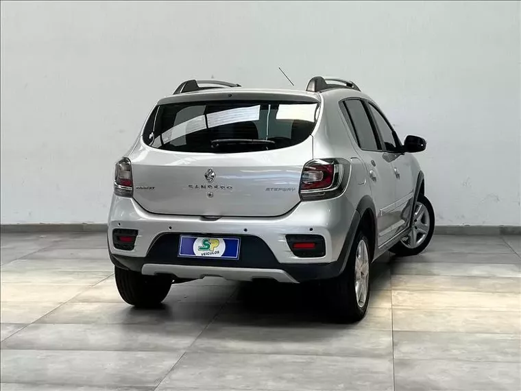 Renault Sandero Prata 14