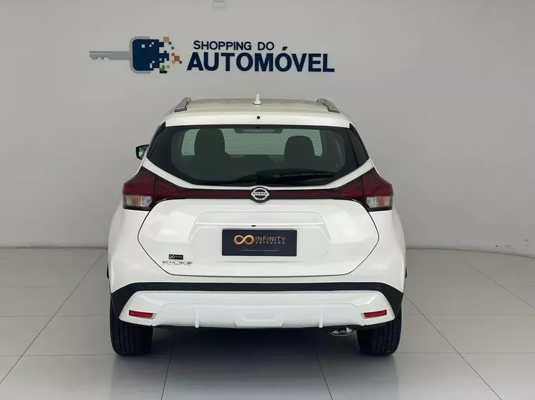 Nissan Kicks Branco 14