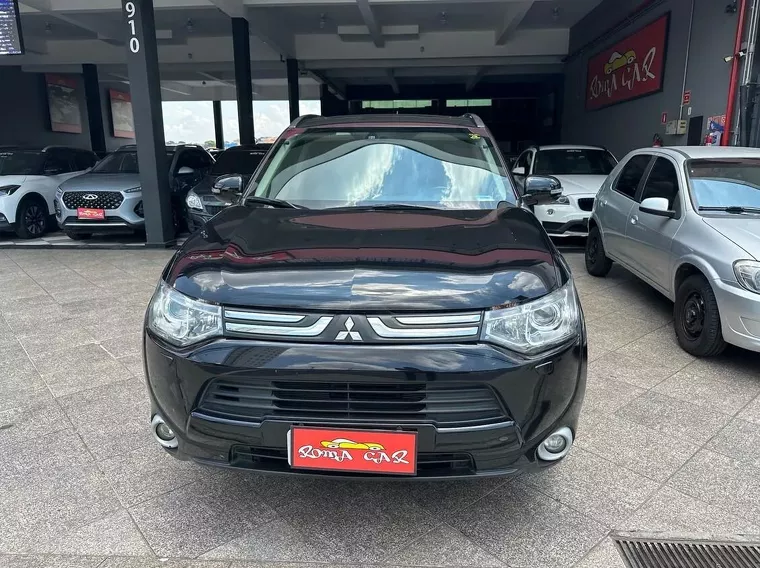 Mitsubishi Outlander Preto 8