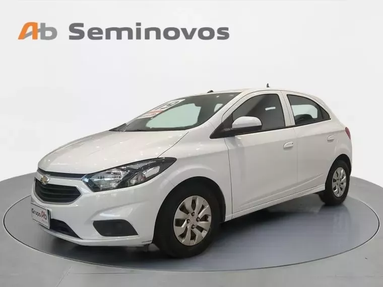 Chevrolet Onix Branco 11