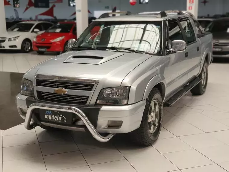 Chevrolet S10 Prata 13