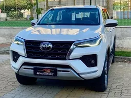 Toyota Hilux SW4