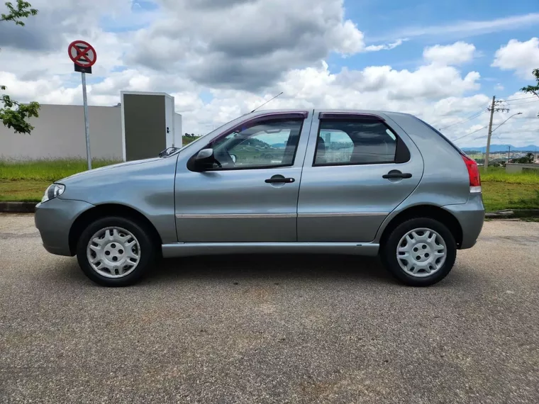 Fiat Palio Cinza 1