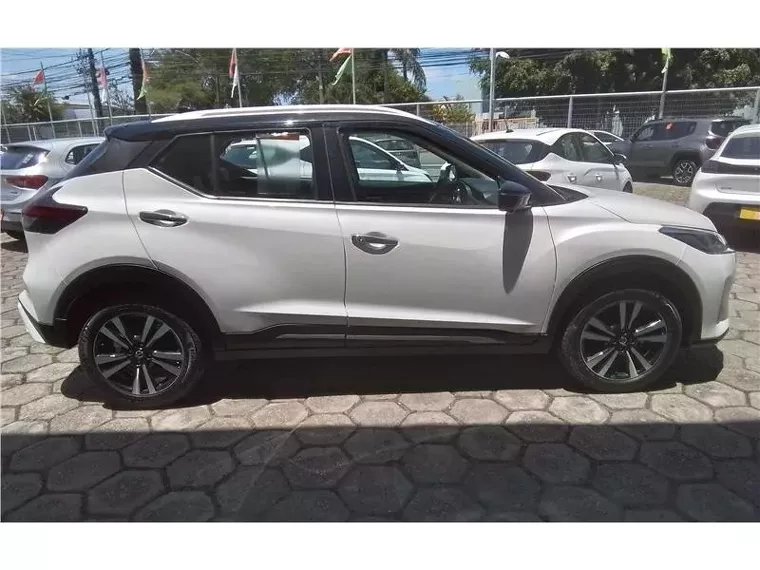 Nissan Kicks Branco 6