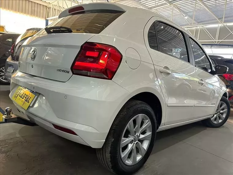 Volkswagen Gol Branco 8