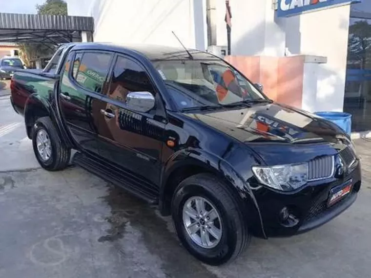 Mitsubishi L200 Triton Preto 8