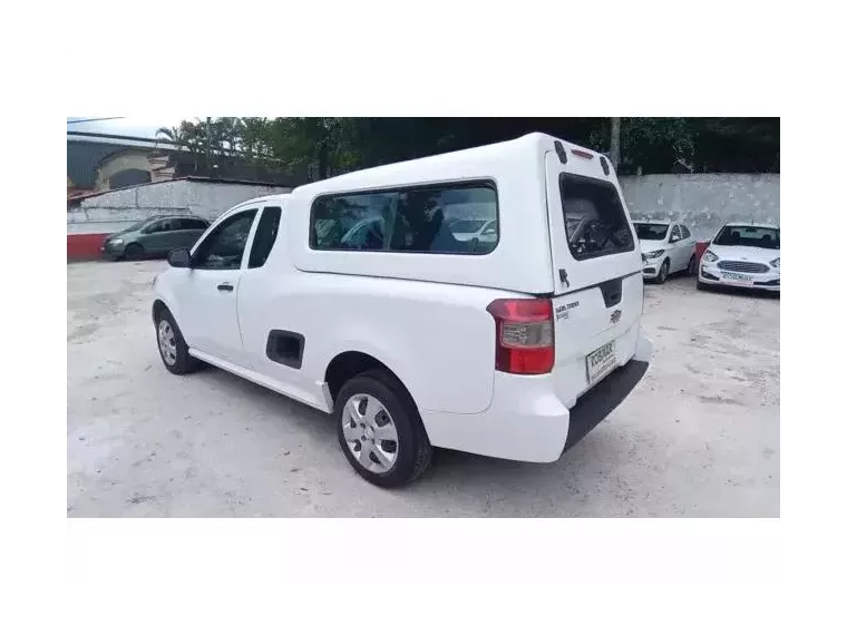 Chevrolet Montana Branco 4