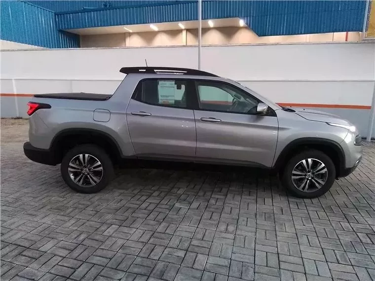 Fiat Toro Prata 3