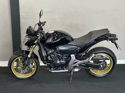 CB 600