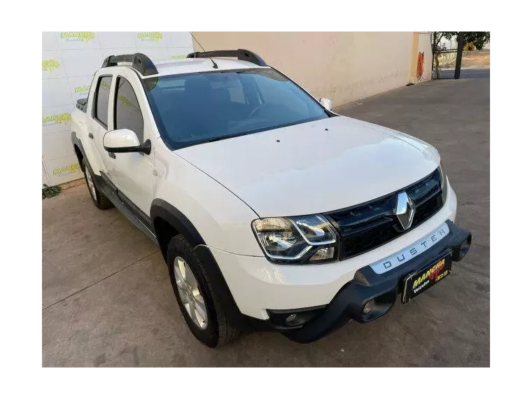 Renault Duster Oroch Branco 18