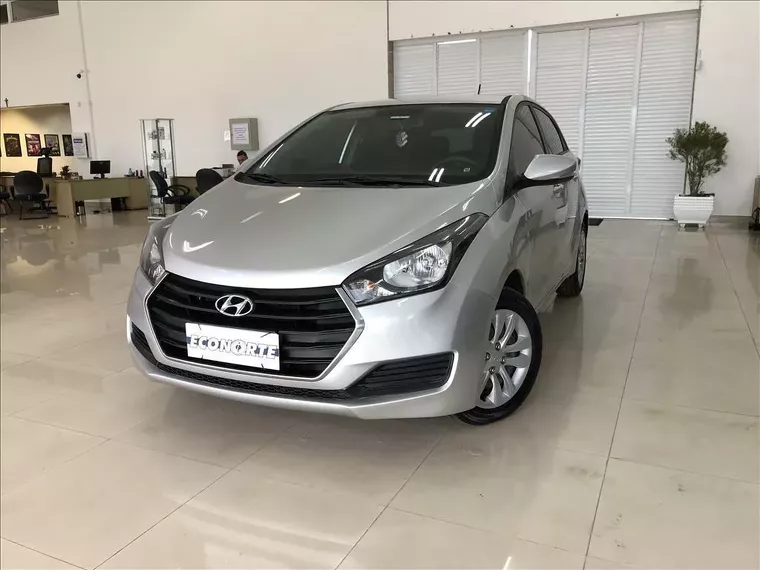 Hyundai HB20 Prata 5