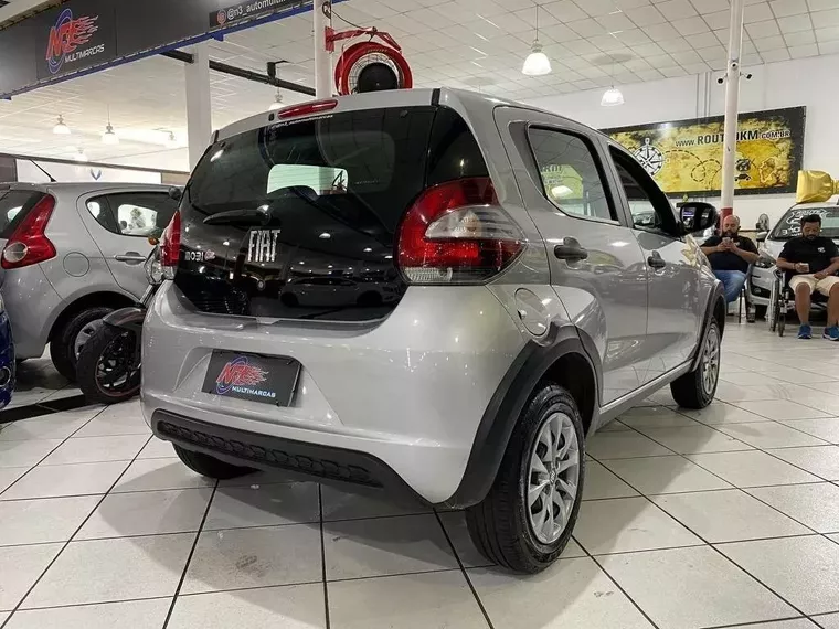 Fiat Mobi Prata 1