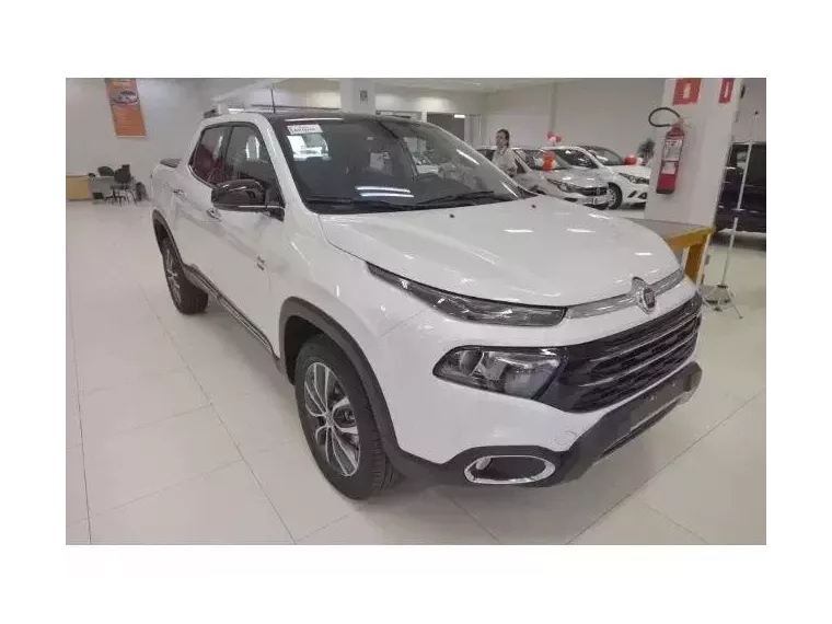 Fiat Toro Branco 4