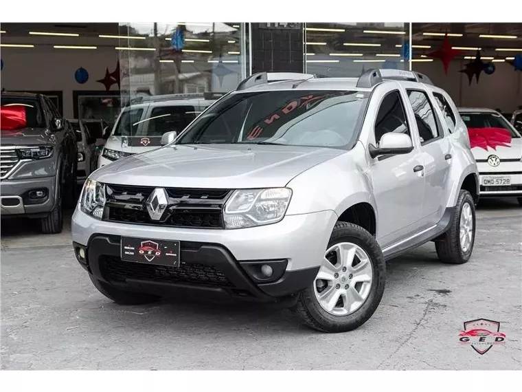 Renault Duster Prata 4