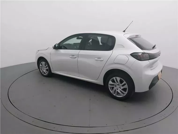 Peugeot 208 Branco 4