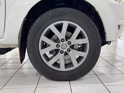 Mitsubishi Pajero TR4