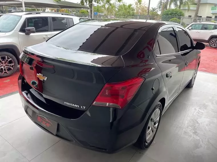 Chevrolet Prisma Preto 1